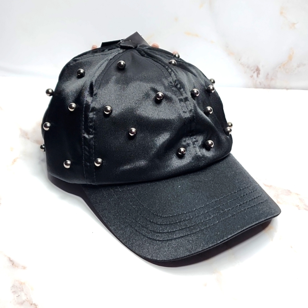 Steve madden black satin baseball cap embellished with black pearls, new